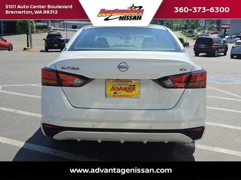 Used 2024 Nissan Altima 2.5 SV FWD image 4