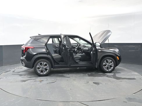 Used 2024 Kia Seltos LX image 30
