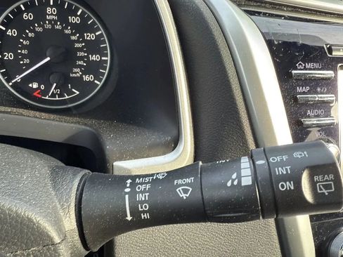 Used 2018 Nissan Murano SV image 13