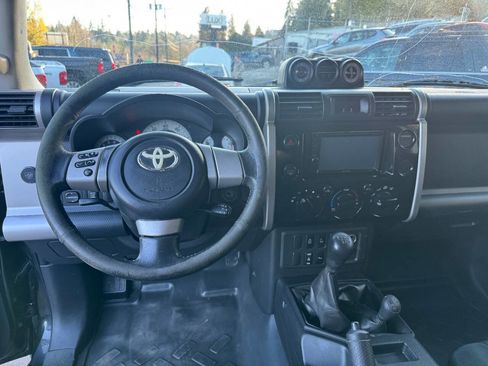 Used 2008 Toyota FJ Cruiser 4WD image 22