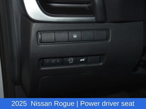 Used 2025 Nissan Rogue SV AWD/4WD image 8
