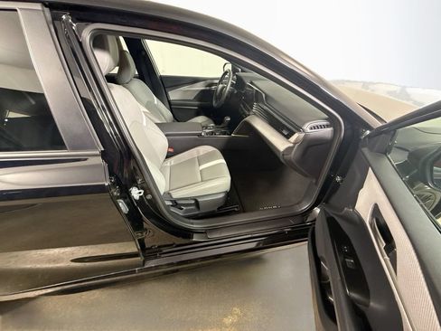 Used 2026 Toyota Camry SE FWD image 26