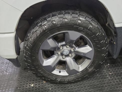 Used 2019 RAM 1500 Big Horn image 12