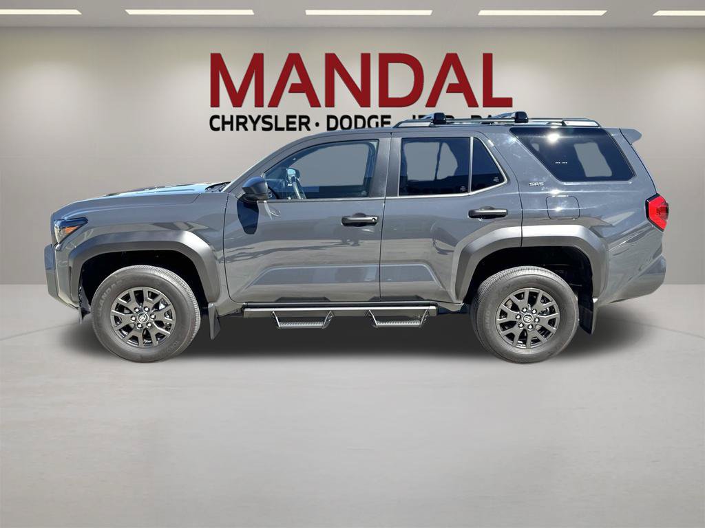 Used 2025 Toyota 4Runner SR5 AWD/4WD image 9