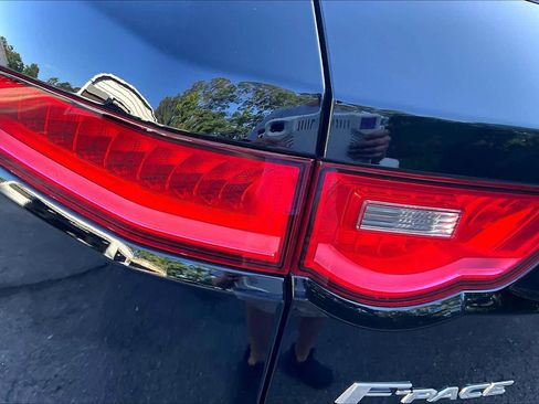 Used 2019 Jaguar F-PACE Premium AWD/4WD image 29