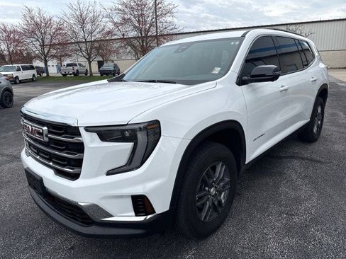 Used 2025 GMC Acadia Elevation image 7