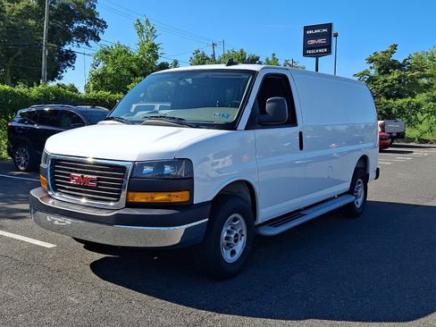 Certified 2025 GMC Savana 2500 w/ Driver Convenience Package RWD image 3