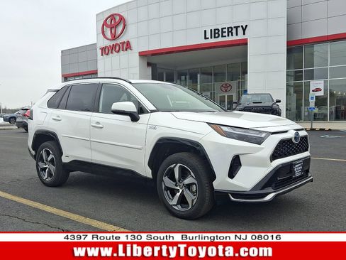 Used 2023 Toyota RAV4 SE w/ Weather & Moonroof Package image 1