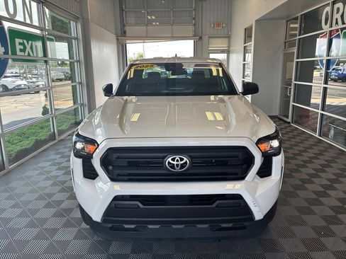 Used 2025 Toyota Tacoma SR RWD image 2