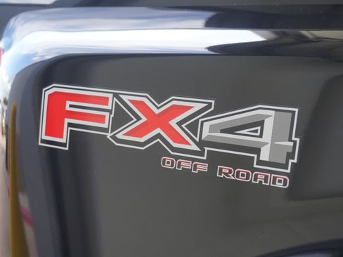 Used 2026 Ford F450 Platinum w/ FX4 Off-Road Package AWD/4WD image 8