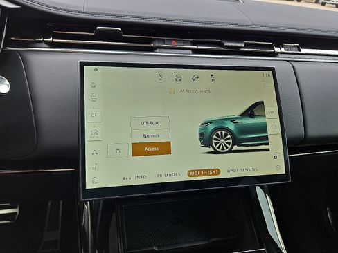 Used 2024 Land Rover Range Rover Sport Dynamic SE image 19