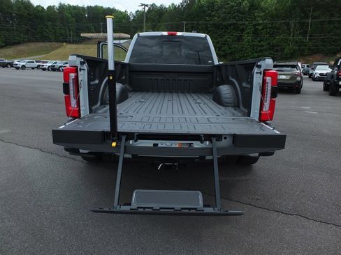 New 2026 Ford F350 Platinum AWD/4WD image 9