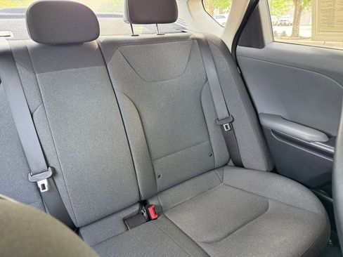 Used 2025 Kia K4 LXS image 39