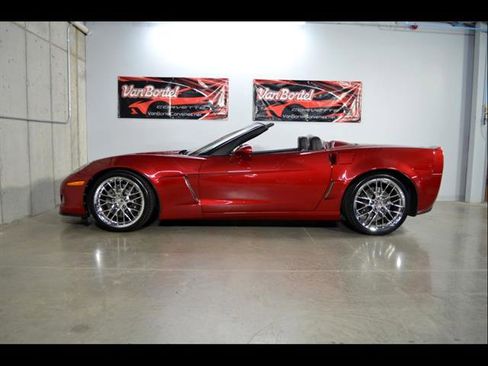 Used 2013 Chevrolet Corvette 427 w/ 1SB Preferred Equipment Group RWD image 25