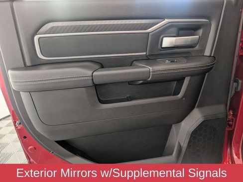 Used 2025 RAM 2500 Big Horn AWD/4WD image 27