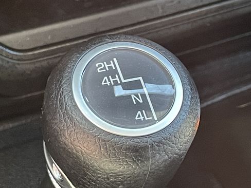 Used 2024 Jeep Wrangler Unlimited Sport AWD/4WD image 25