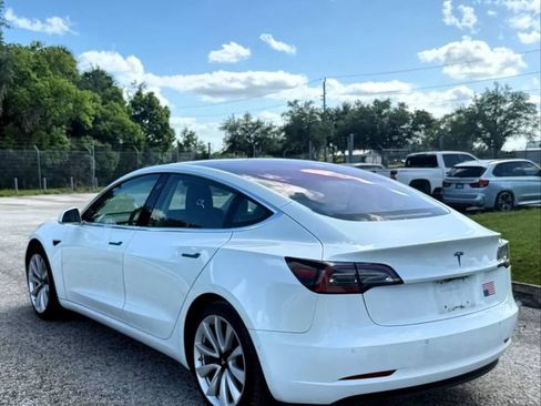 Used 2018 Tesla Model 3 Mid Range RWD image 5