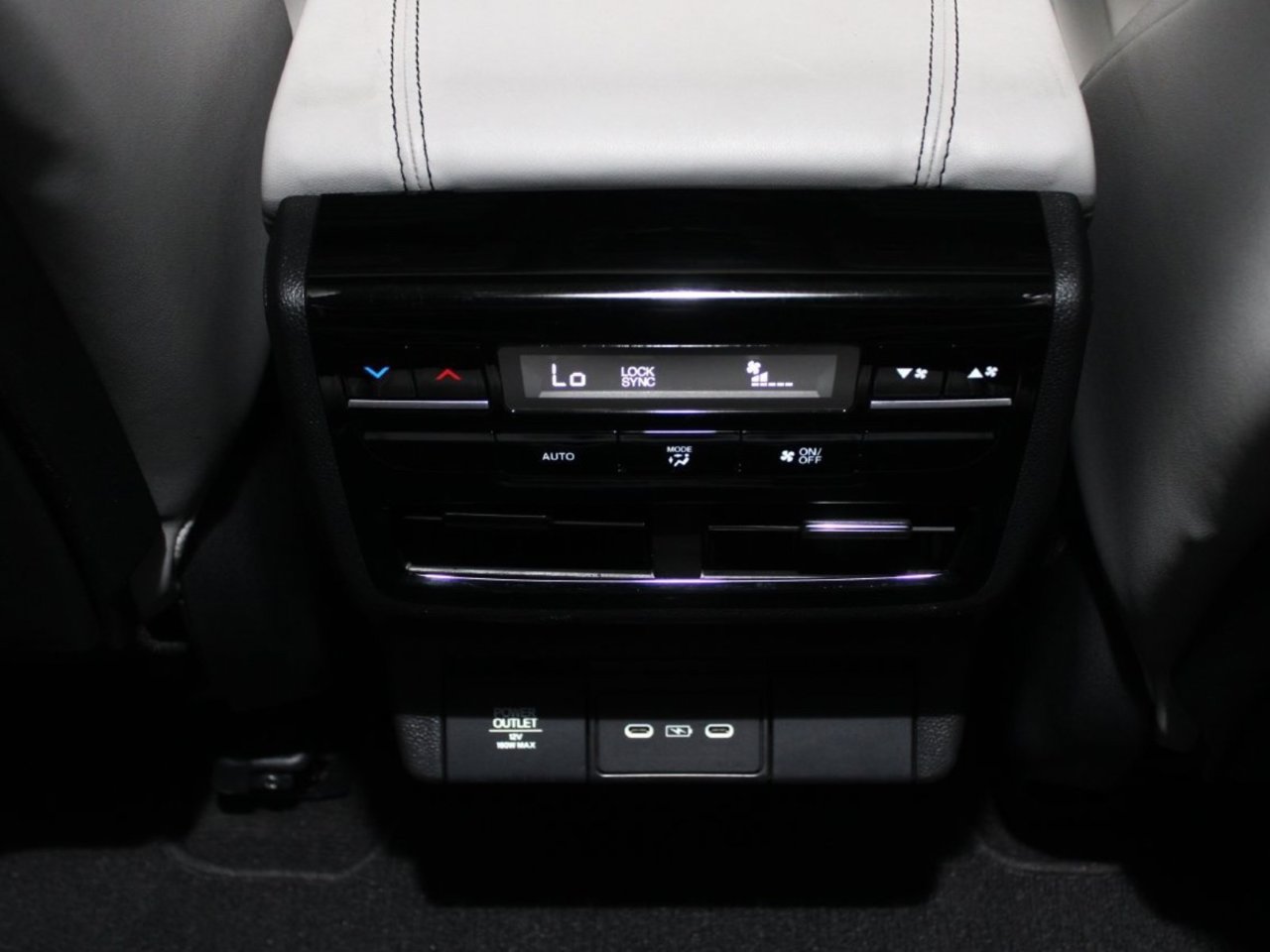 Used 2025 Acura MDX w/ Technology Package AWD/4WD image 16