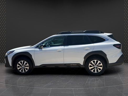 Used 2025 Subaru Outback Premium AWD/4WD image 8