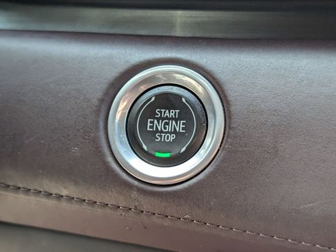 Used 2023 Cadillac Escalade Sport Platinum w/ LPO, ONYX Package AWD/4WD image 18