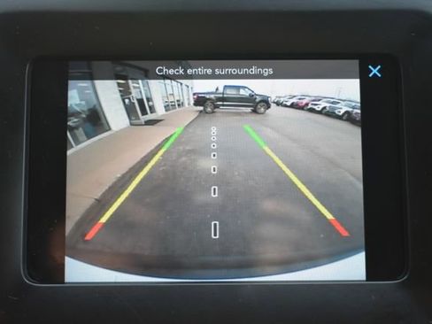 Used 2019 Jeep Cherokee Latitude Plus AWD/4WD image 24