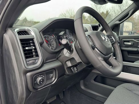 New 2026 RAM 2500 Big Horn AWD/4WD image 3