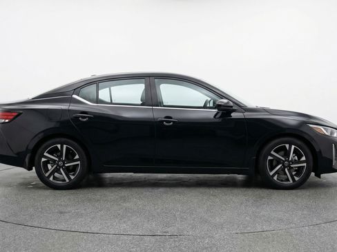 Used 2025 Nissan Sentra SV image 11