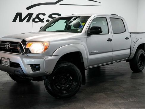 Used 2012 Toyota Tacoma PreRunner w/ SR5 Pkg RWD image 2