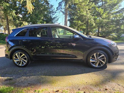 Used 2018 Kia Niro LX FWD image 7
