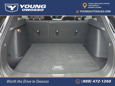 Used 2024 Chevrolet Trax RS FWD image 24