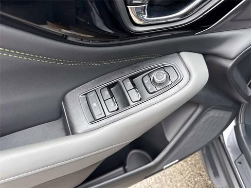 Used 2025 Subaru Outback Onyx Edition image 12