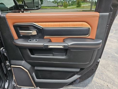 Used 2022 RAM 2500 Limited AWD/4WD image 16