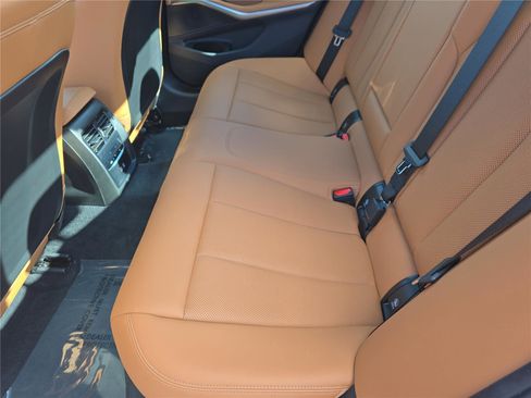 Certified 2025 BMW 330i Sedan w/ Convenience Package image 12