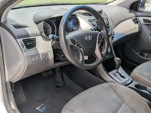 Used 2013 Hyundai Elantra GLS w/ Preferred Pkg FWD image 34
