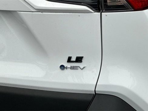 Used 2025 Toyota RAV4 LE image 7
