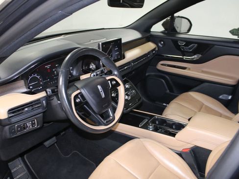 Used 2020 Lincoln Corsair Reserve image 25