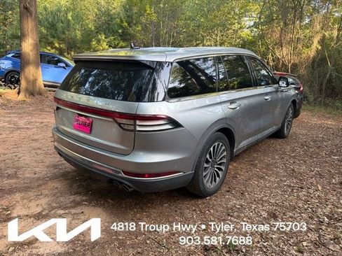 Used 2021 Lincoln Aviator Reserve w/ Elements Package Plus RWD image 11