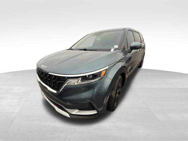 Used 2024 Kia Carnival EX FWD image 7