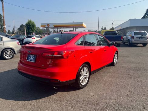 Used 2015 Ford Focus SE FWD image 34
