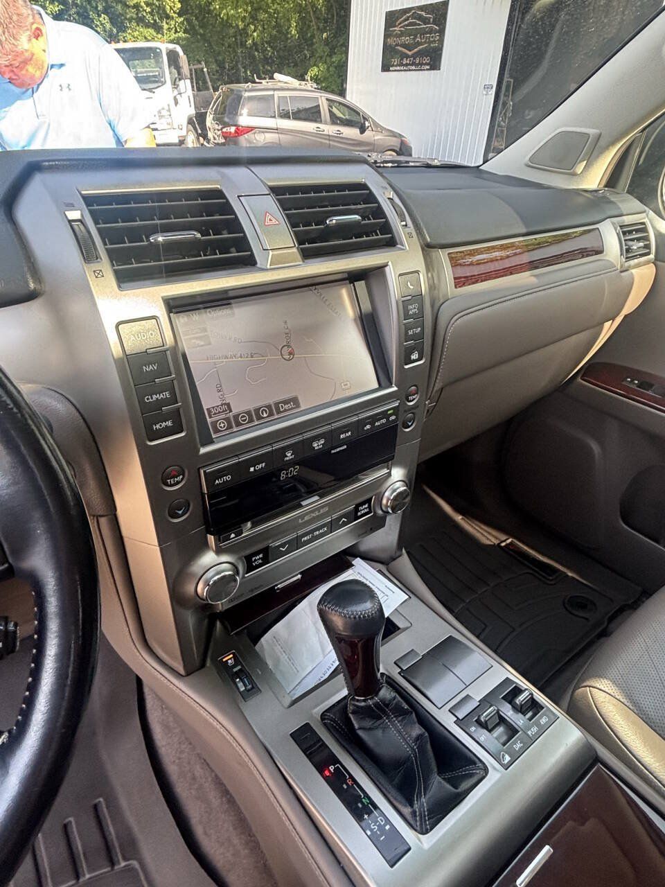 Used 2017 Lexus GX 460 Premium w/ Premium Package AWD/4WD image 17