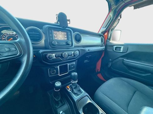 Used 2018 Jeep Wrangler Unlimited Sport AWD/4WD image 26