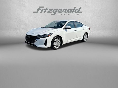 Used 2025 Nissan Sentra S FWD image 3
