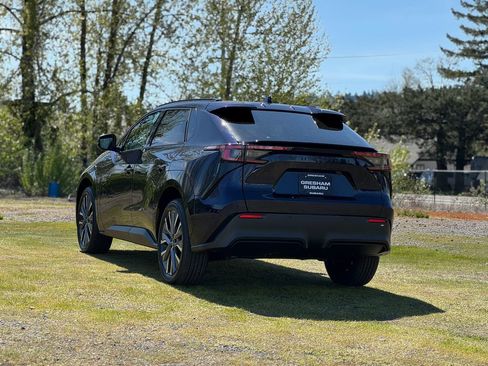New 2026 Subaru Solterra AWD/4WD image 5