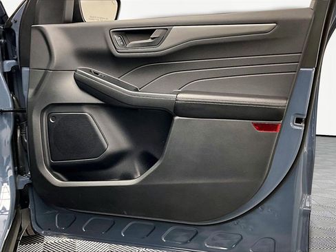 Used 2025 Ford Escape Active w/ Cold Weather Package image 24