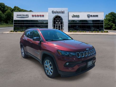 Used 2022 Jeep Compass Latitude AWD/4WD image 8