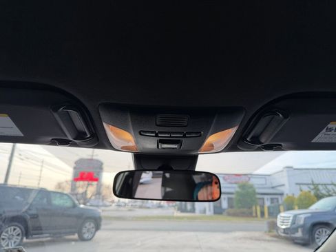 Used 2022 Toyota Corolla SE image 19