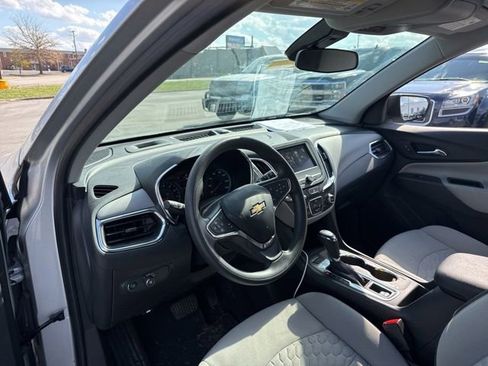 Used 2021 Chevrolet Equinox LS w/ LS Convenience Package image 10