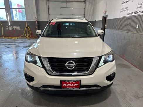 Used 2018 Nissan Pathfinder Platinum w/ Cargo Package AWD/4WD image 2