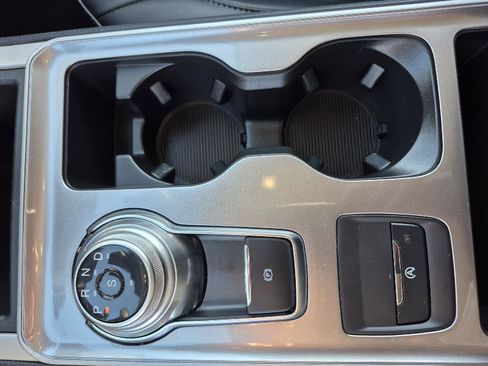 Certified 2024 Ford Edge SEL image 11