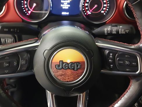 Used 2021 Jeep Wrangler Unlimited Rubicon w/ Safety Group AWD/4WD image 33